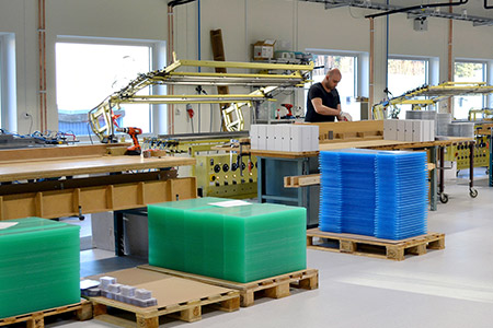 Akriform plast ställer om under coronapandemin