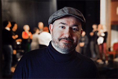 Hogia pär johansson från glada hudik-teatern gästar kompetensdagarna 2023