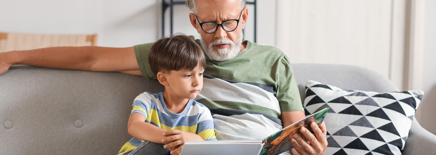 Nu kan du som förälder överlåta föräldrapenningen till valfri närstående.