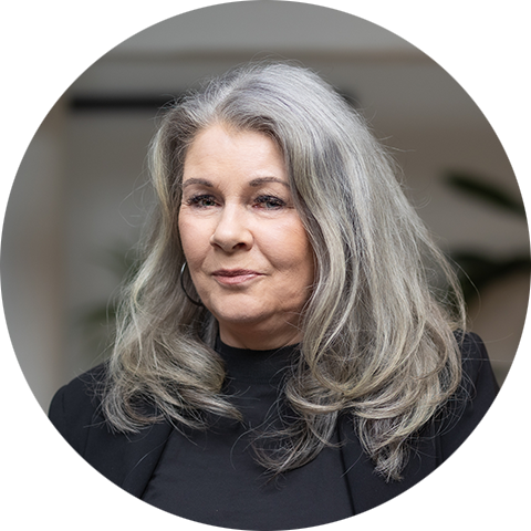 Gitta Hertzman Perez, Hogia