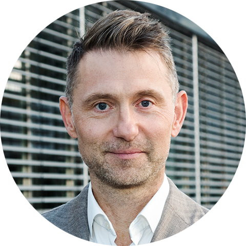 Andreas Wallstrom, Swedbank